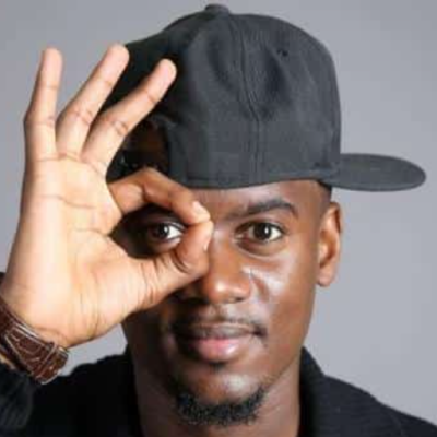 A la base personne ne touche à ma sœur tu sais, même avec un bouquet de fleurs